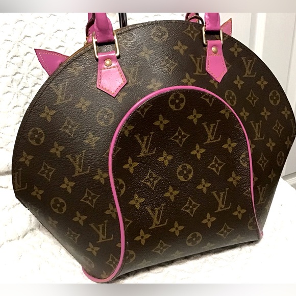 Louis Vuitton Ellipse MM Monogrammed Bag - Picture 3 of 15